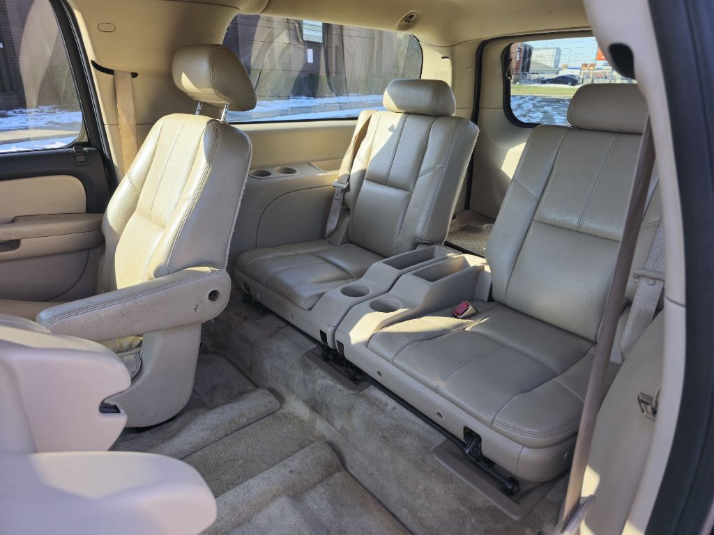 2007 Chevrolet Suburban Image 13