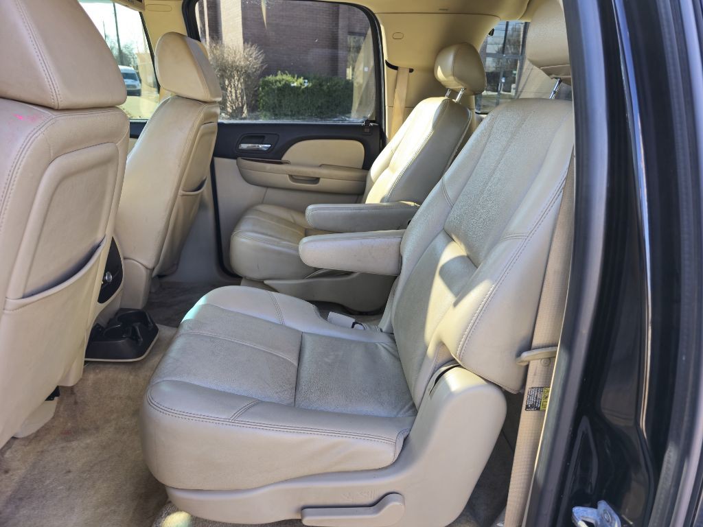 2007 Chevrolet Suburban Image 14