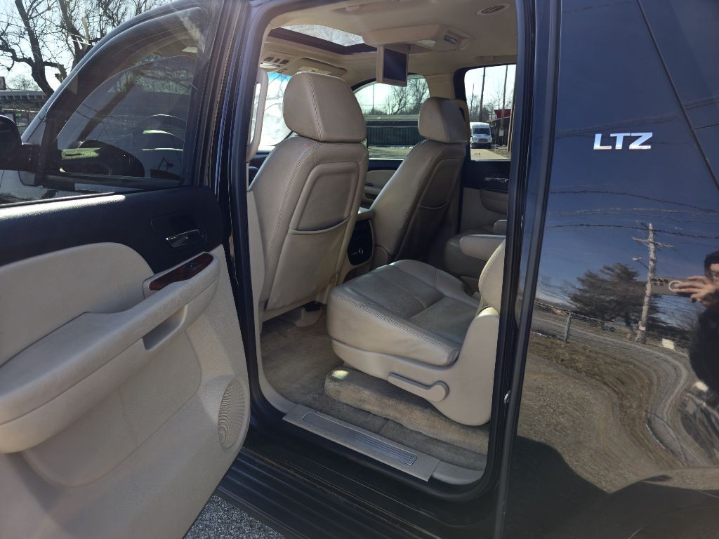 2007 Chevrolet Suburban Image 15
