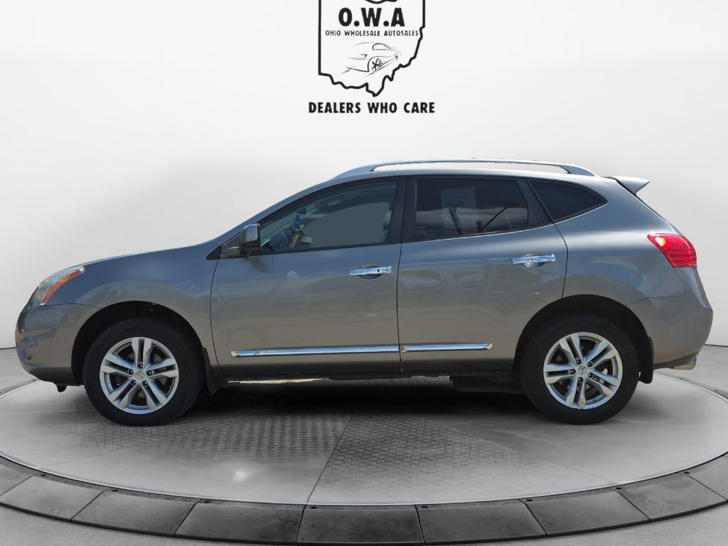 2013 Nissan Rogue Image 2
