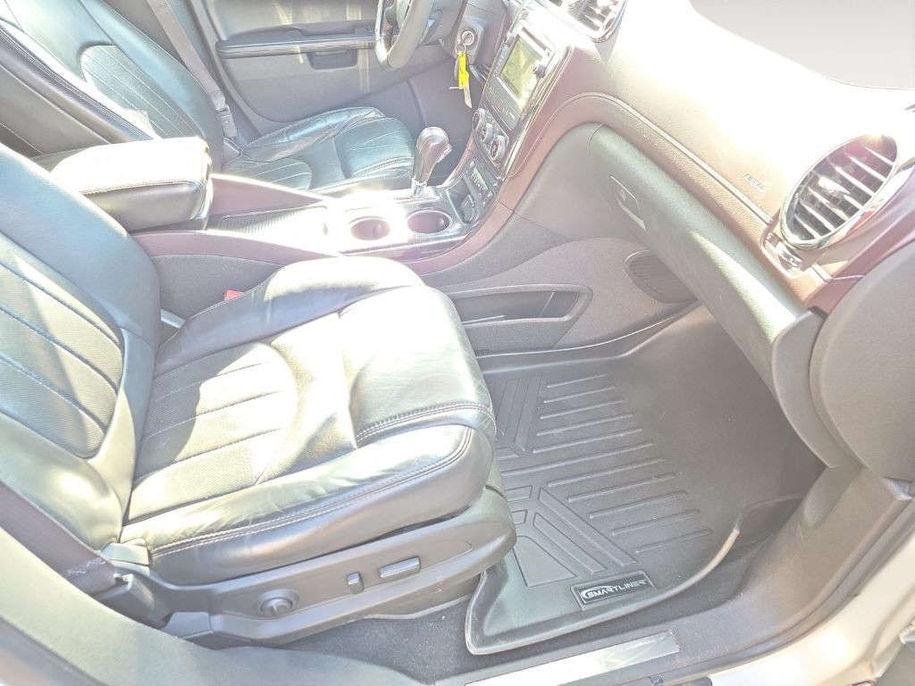 2015 Buick Enclave Image 12