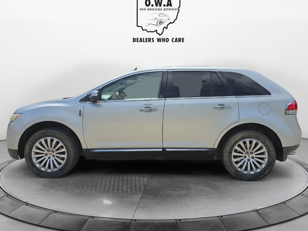 2011 Lincoln MKX Image 2