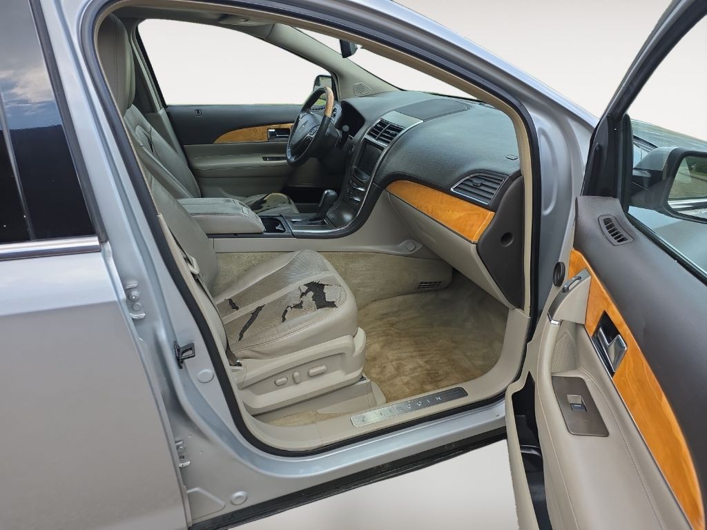 2011 Lincoln MKX Image 12