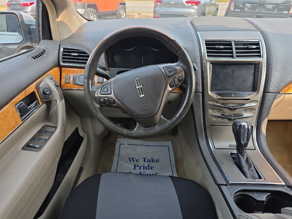 2011 Lincoln MKX Image 16