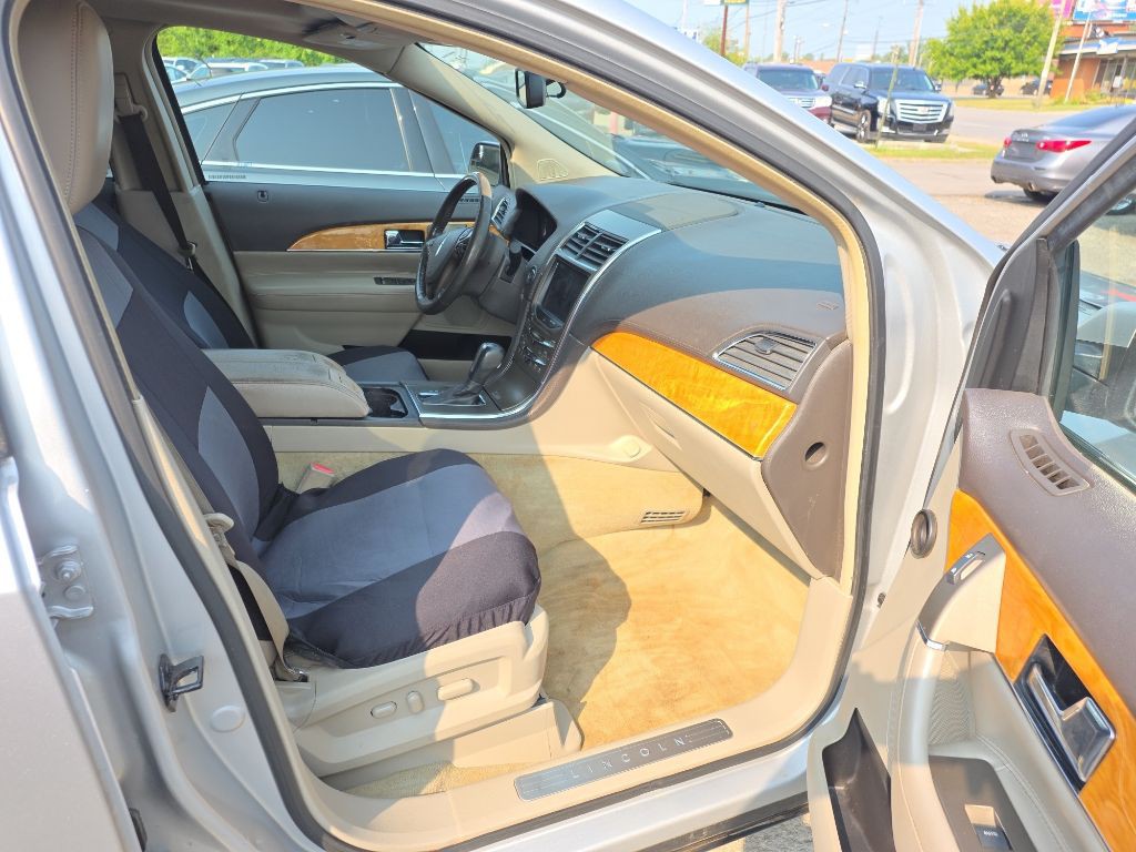 2011 Lincoln MKX Image 18