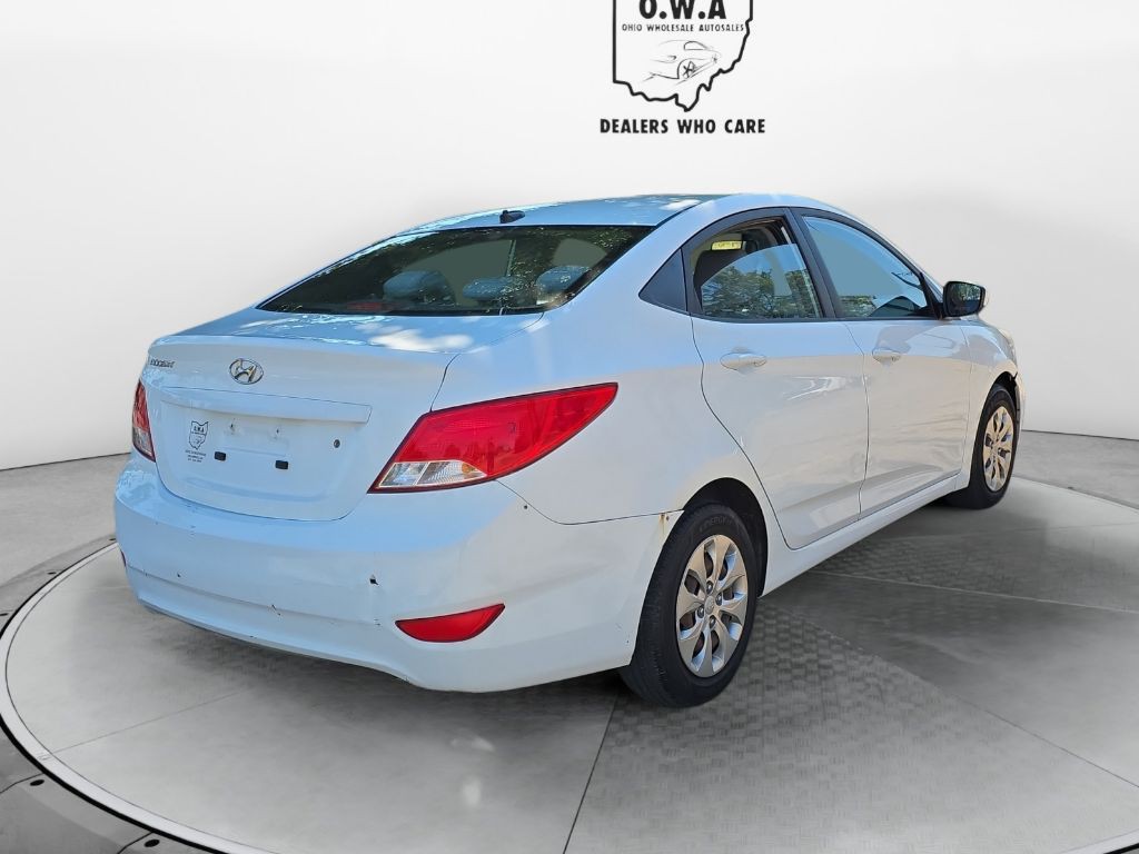 2016 Hyundai Accent Image 5