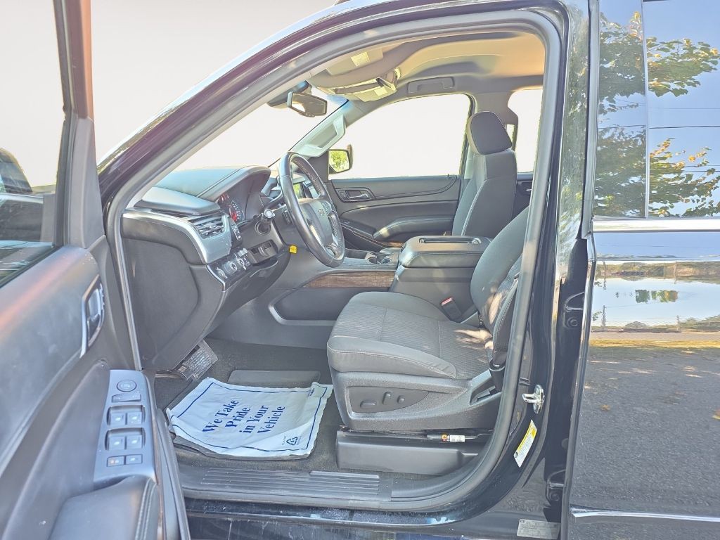2017 Chevrolet Tahoe Image 9