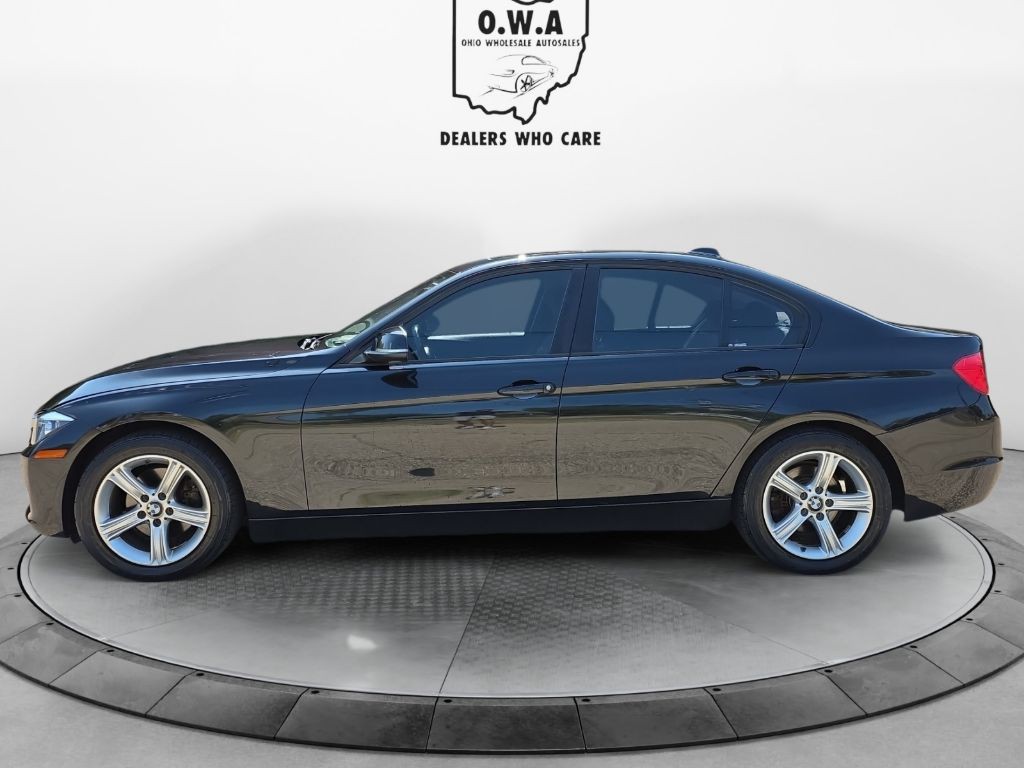 2014 BMW 3 Series Image 2