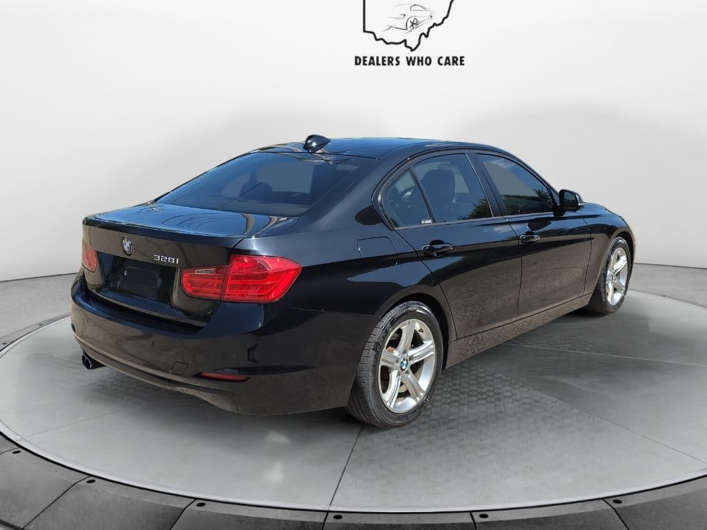 2014 BMW 3 Series Image 5