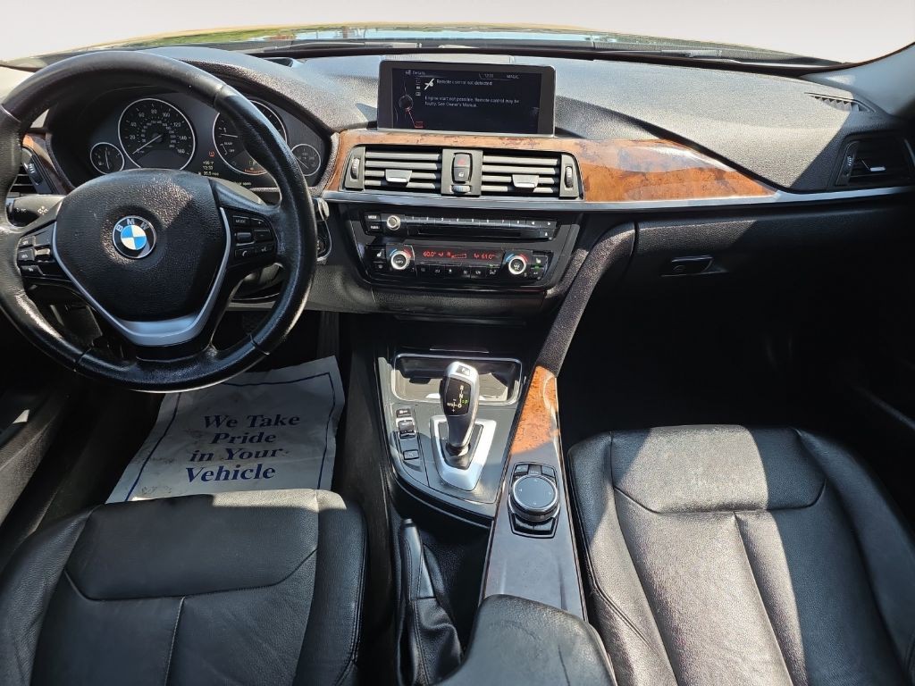 2014 BMW 3 Series Image 9