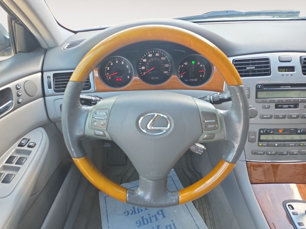 2005 Lexus ES Image 9