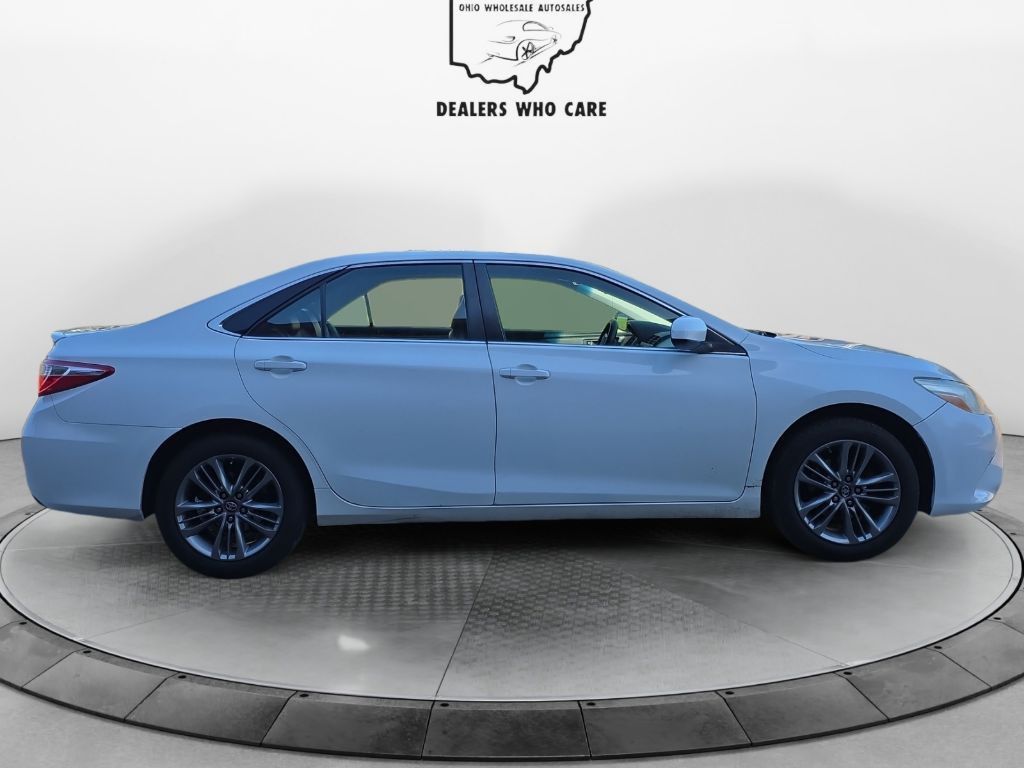 2017 Toyota Camry Image 6