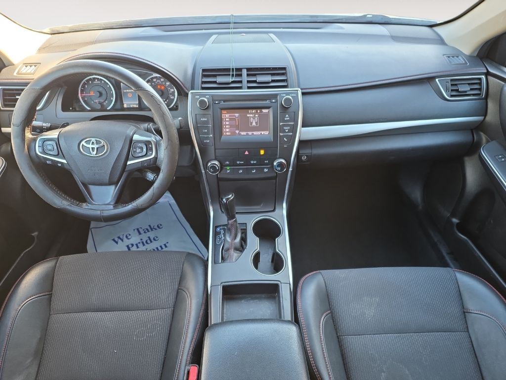 2017 Toyota Camry Image 9