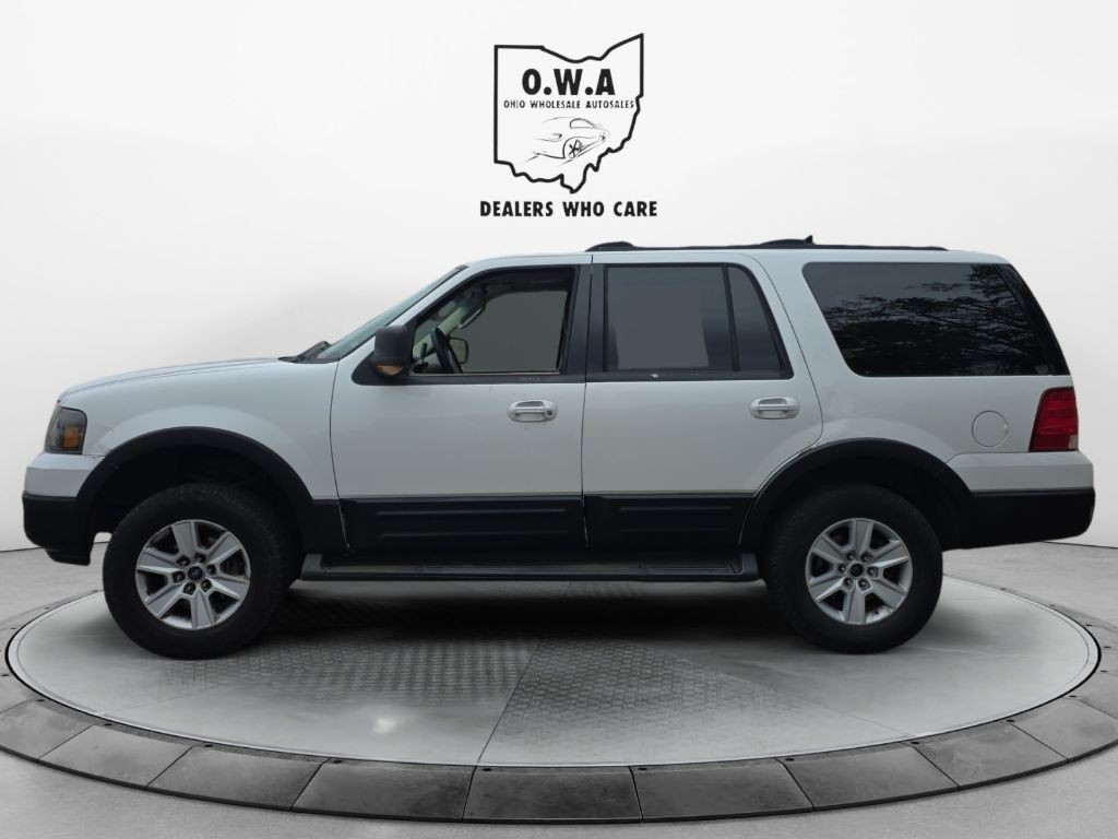 2003 Ford Expedition Image 2