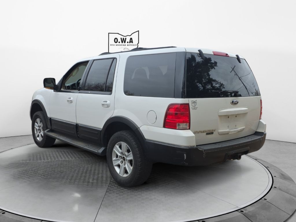 2003 Ford Expedition Image 3