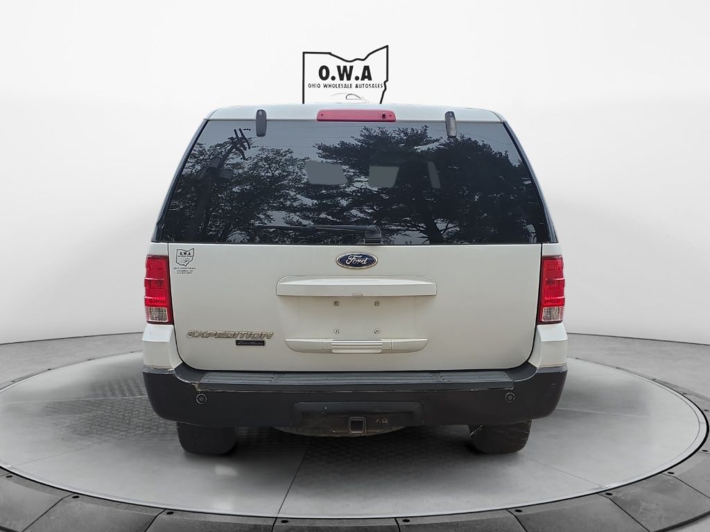 2003 Ford Expedition Image 4
