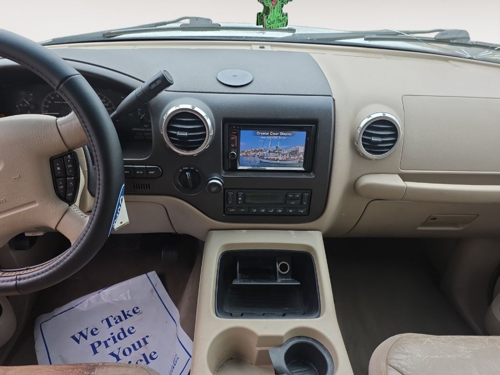 2003 Ford Expedition Image 11