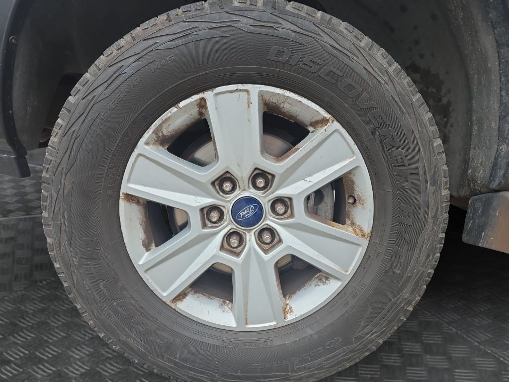 2003 Ford Expedition Image 14