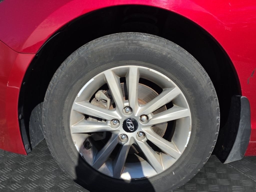 2015 Hyundai Sonata Image 14