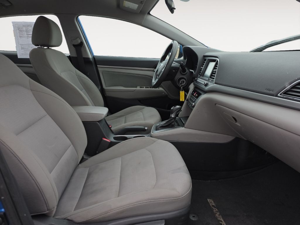 2017 Hyundai Elantra Image 14
