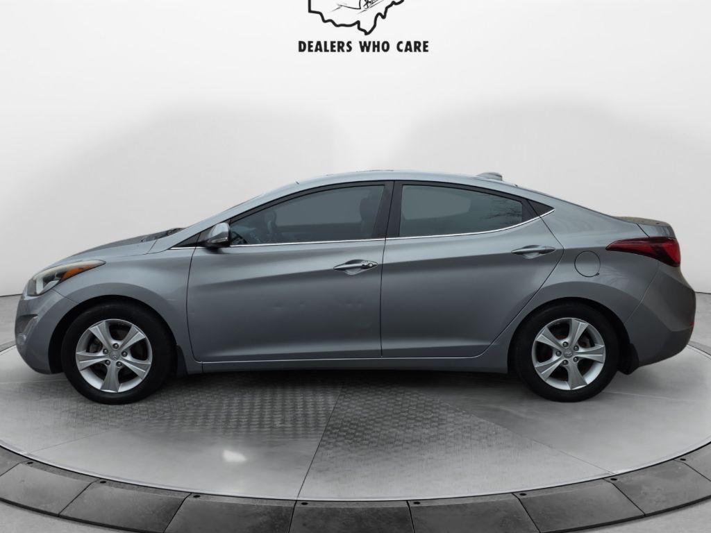 2016 Hyundai Elantra Image 2
