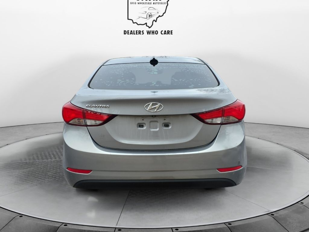 2016 Hyundai Elantra Image 4