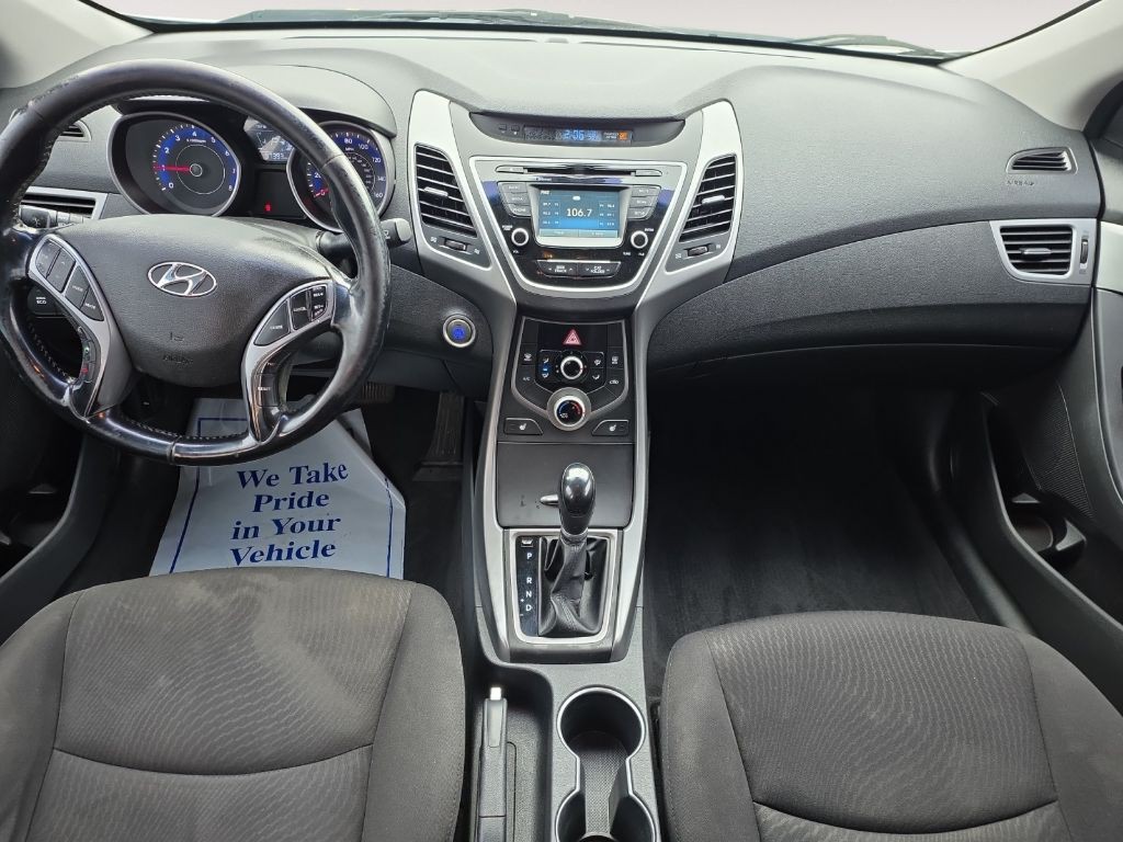 2016 Hyundai Elantra Image 9