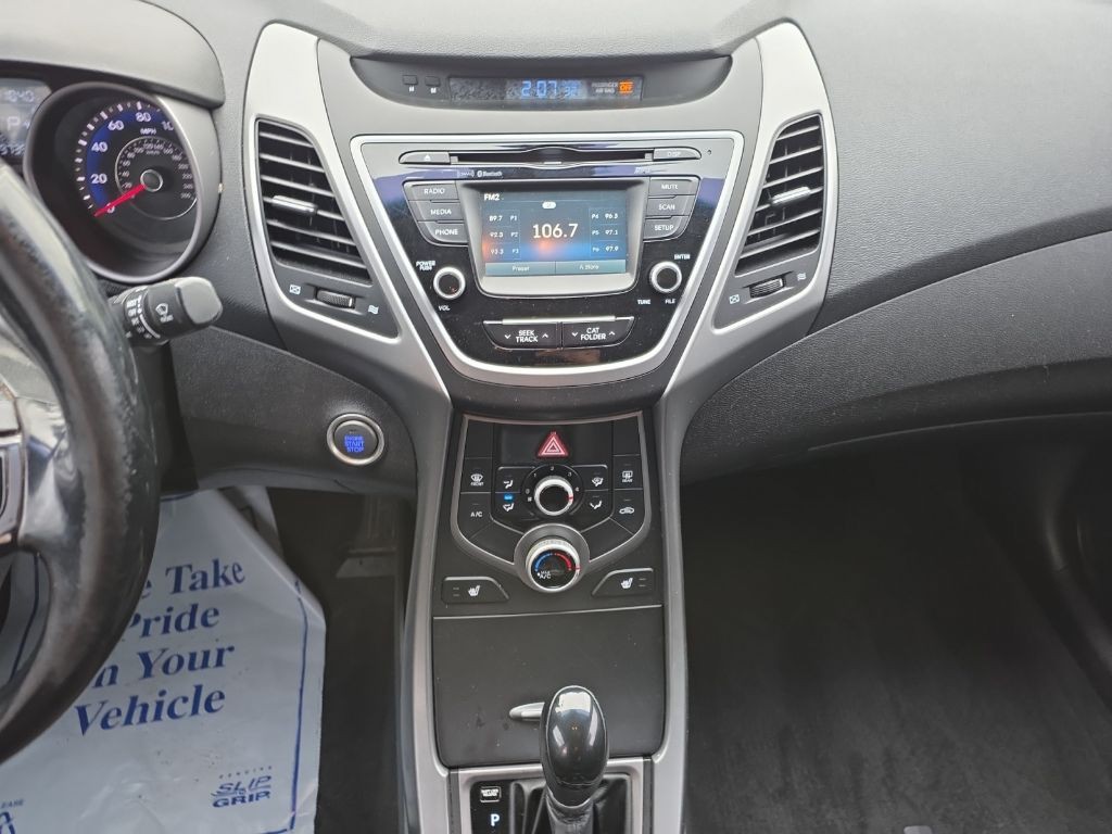 2016 Hyundai Elantra Image 10
