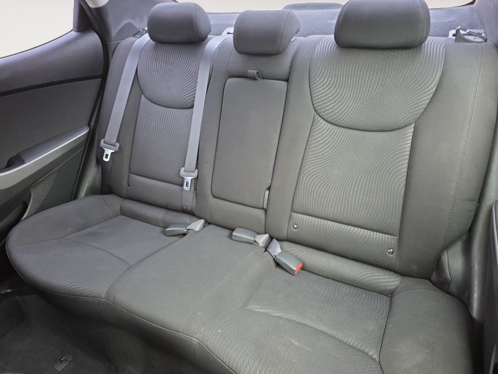2016 Hyundai Elantra Image 15