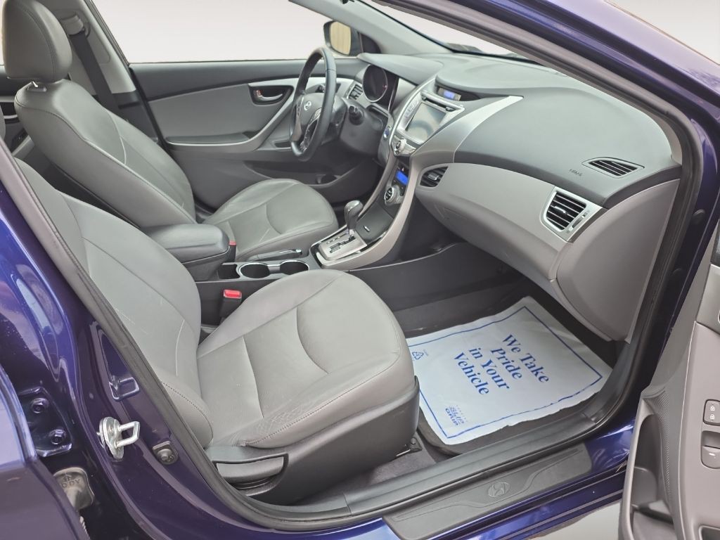 2013 Hyundai Elantra Image 15