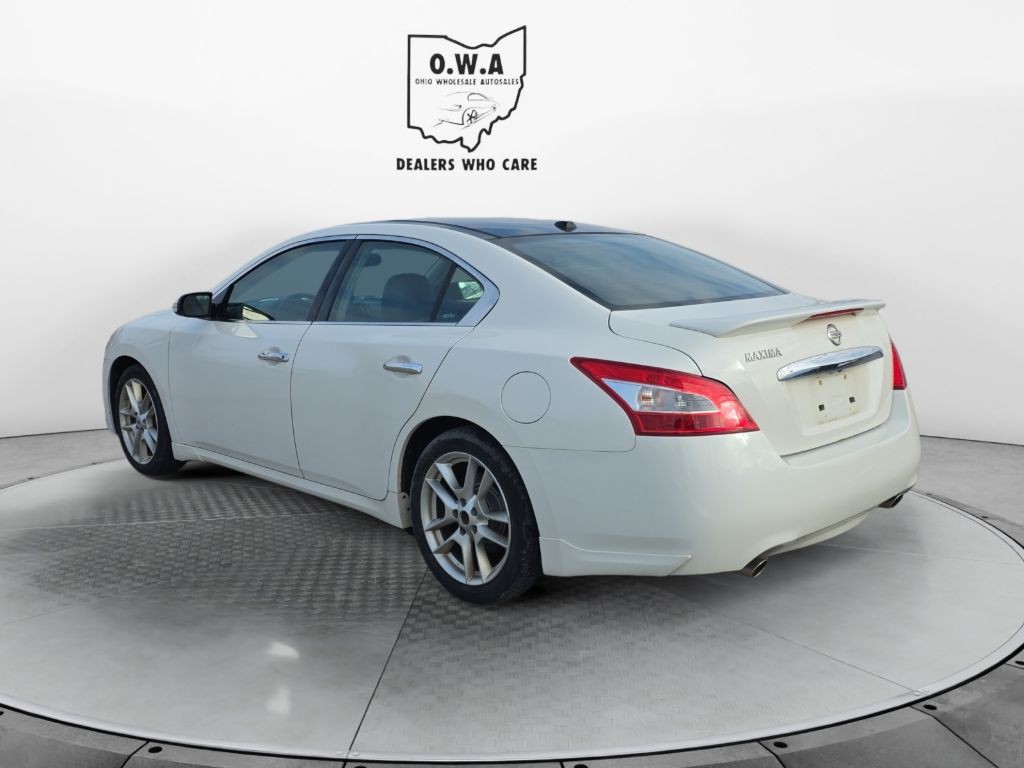 2011 Nissan Maxima Image 3