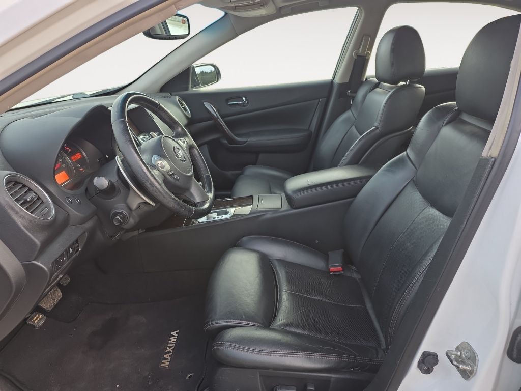 2011 Nissan Maxima Image 12