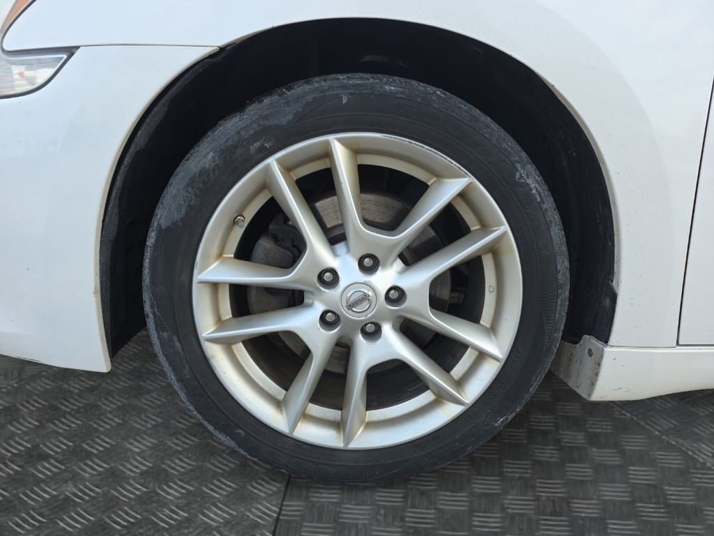 2011 Nissan Maxima Image 14