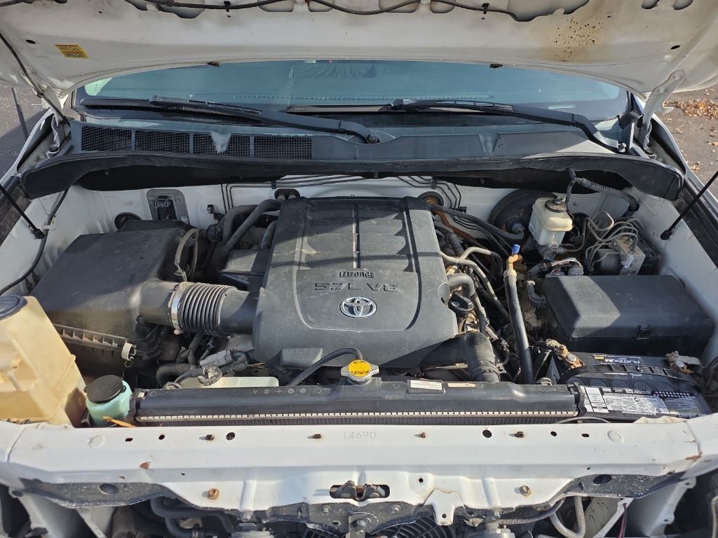 2011 Toyota Tundra Image 9