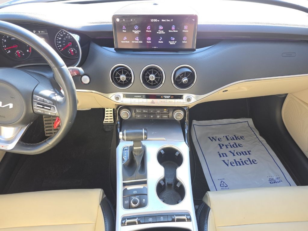 2022 Kia Stinger Image 10