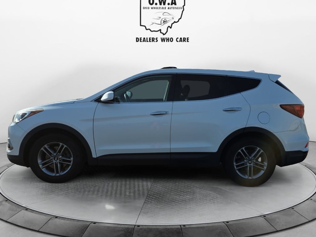 2017 Hyundai Santa Fe Sport Image 2