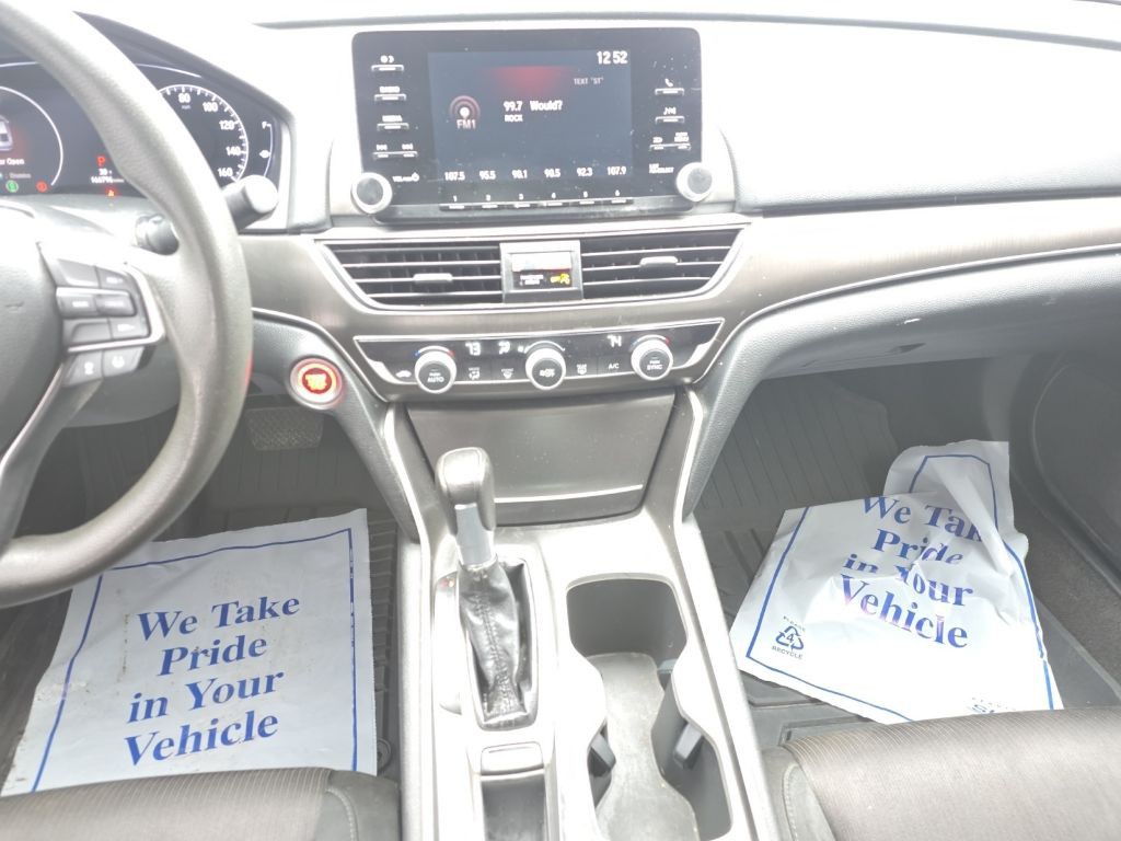 2018 Honda Accord Image 11