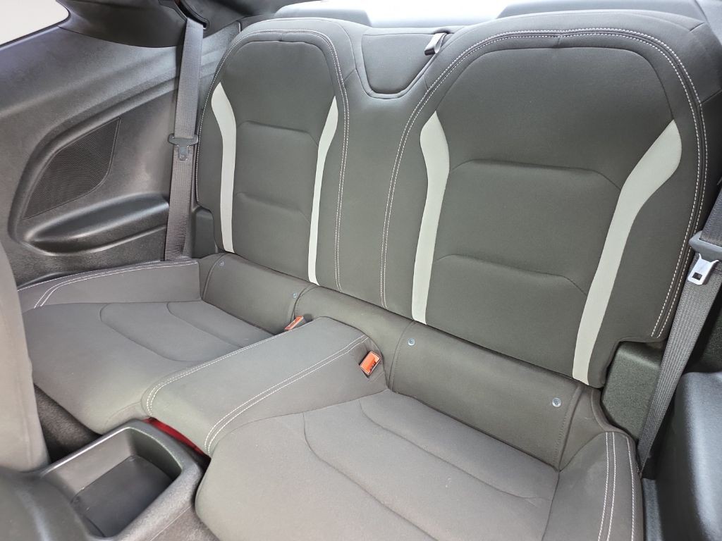 2020 Chevrolet Camaro Image 13