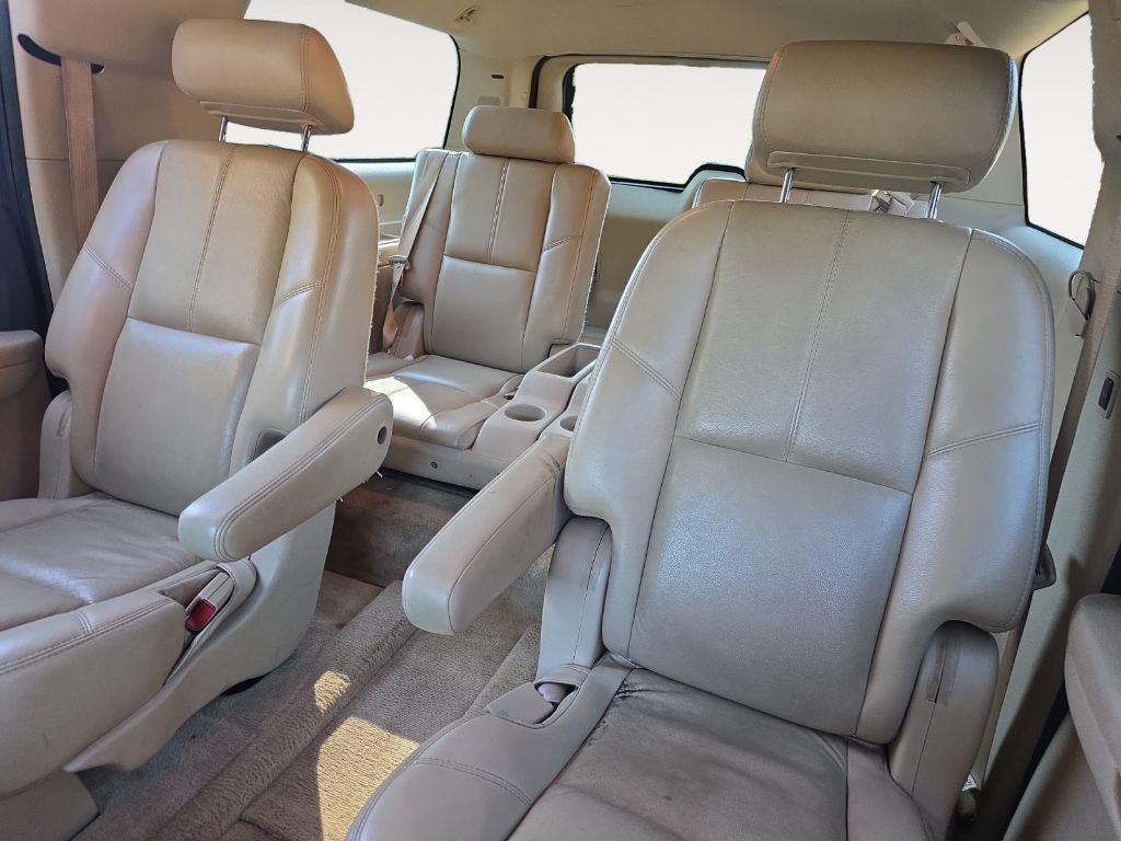 2007 Chevrolet Suburban Image 13