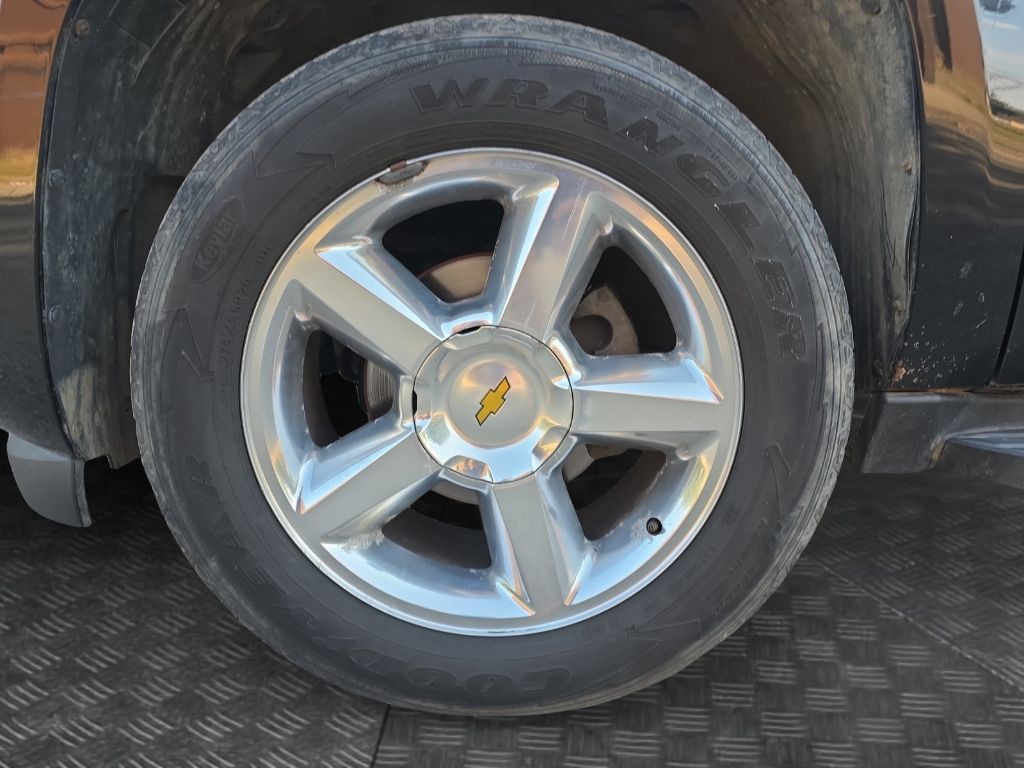 2007 Chevrolet Suburban Image 14