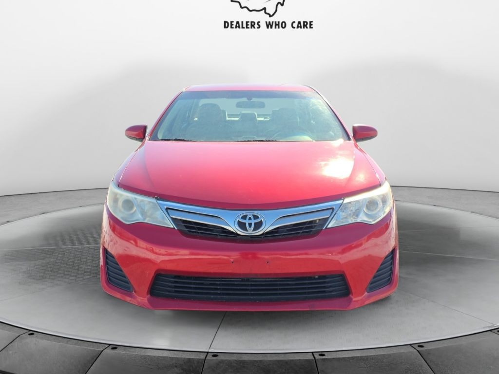 2012 Toyota Camry Image 2