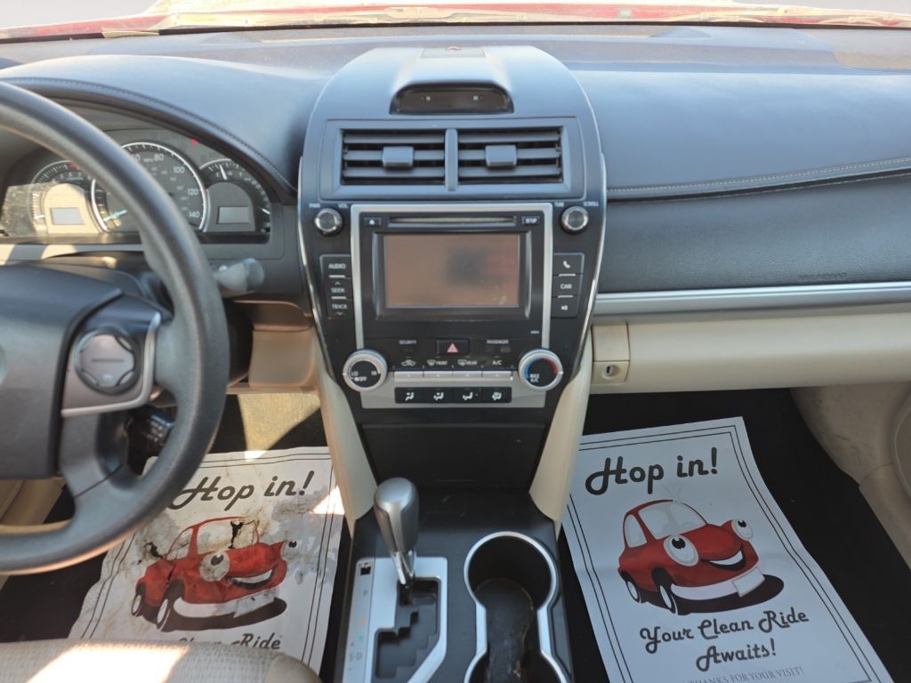 2012 Toyota Camry Image 12