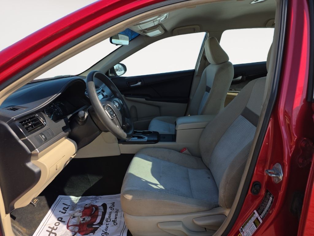 2012 Toyota Camry Image 13
