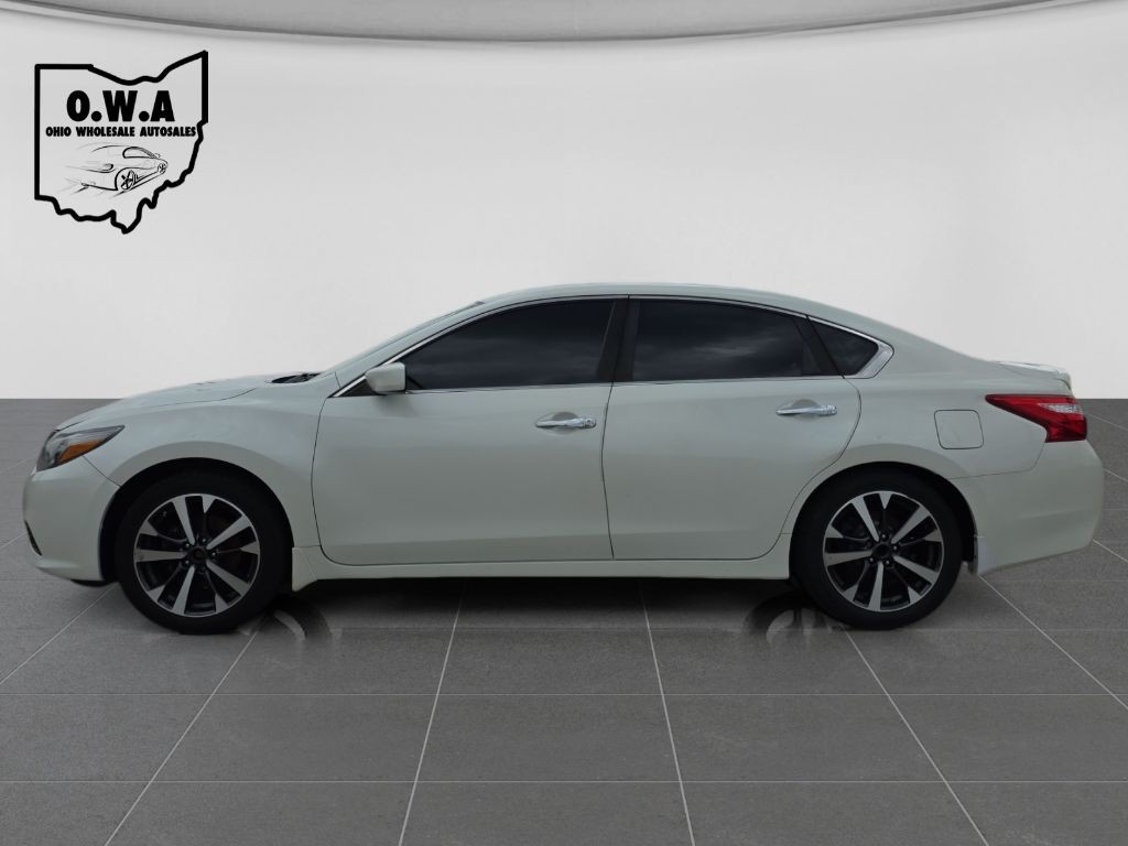 2016 Nissan Altima Image 4