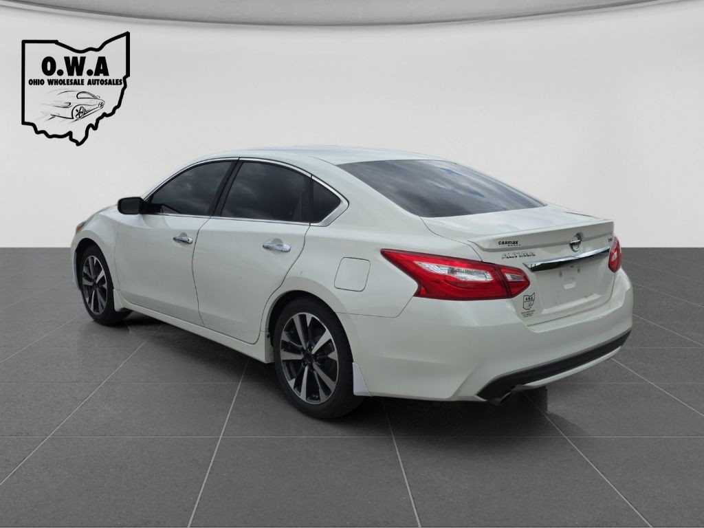 2016 Nissan Altima Image 5