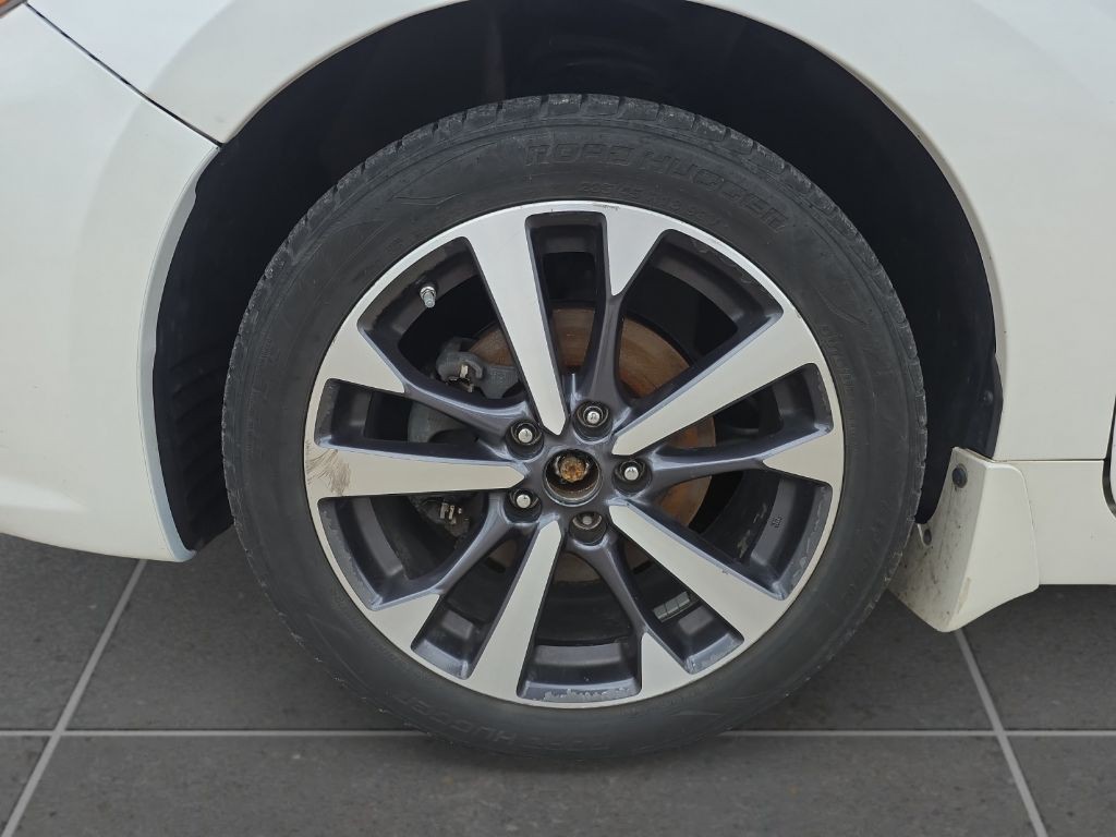 2016 Nissan Altima Image 9