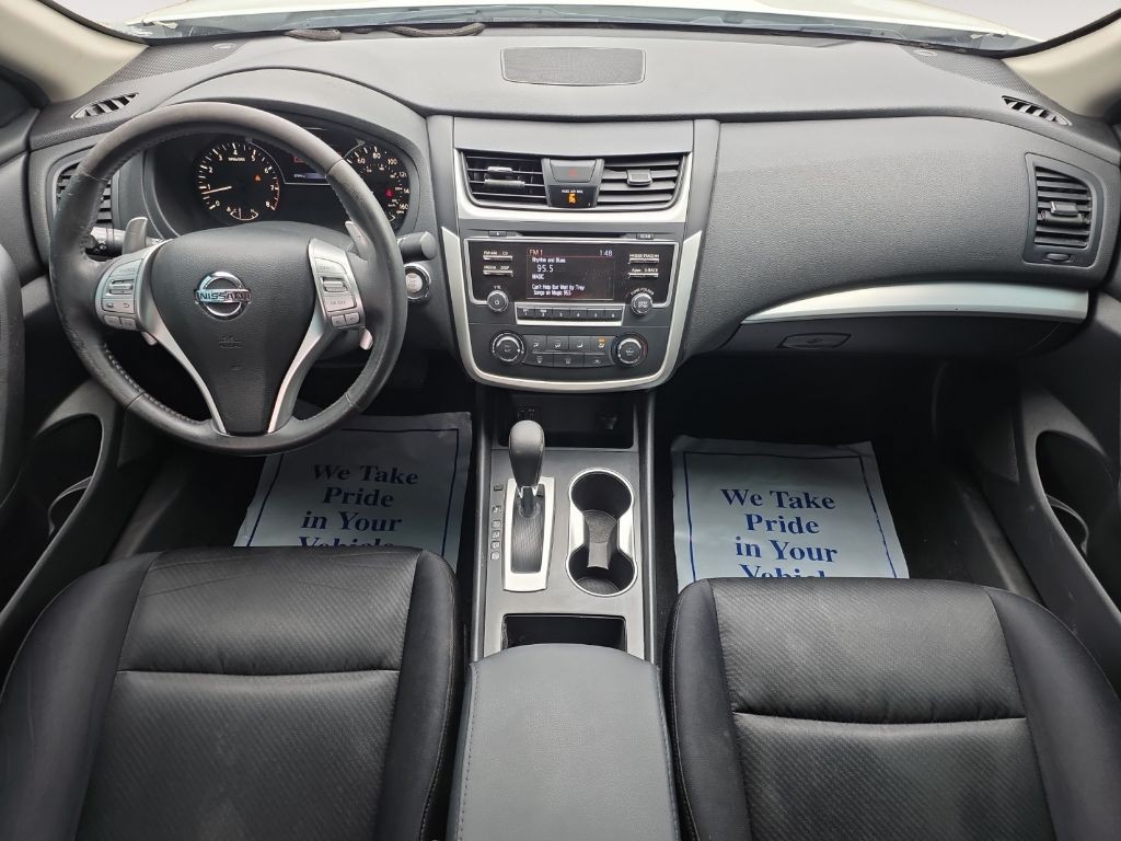 2016 Nissan Altima Image 10
