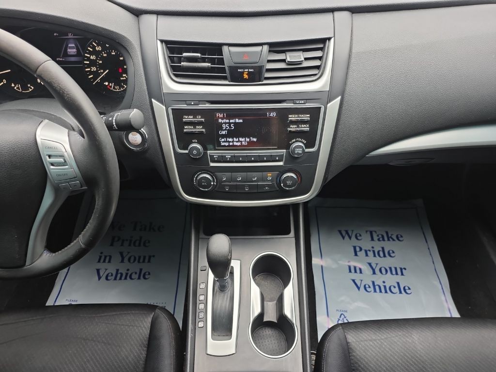 2016 Nissan Altima Image 11