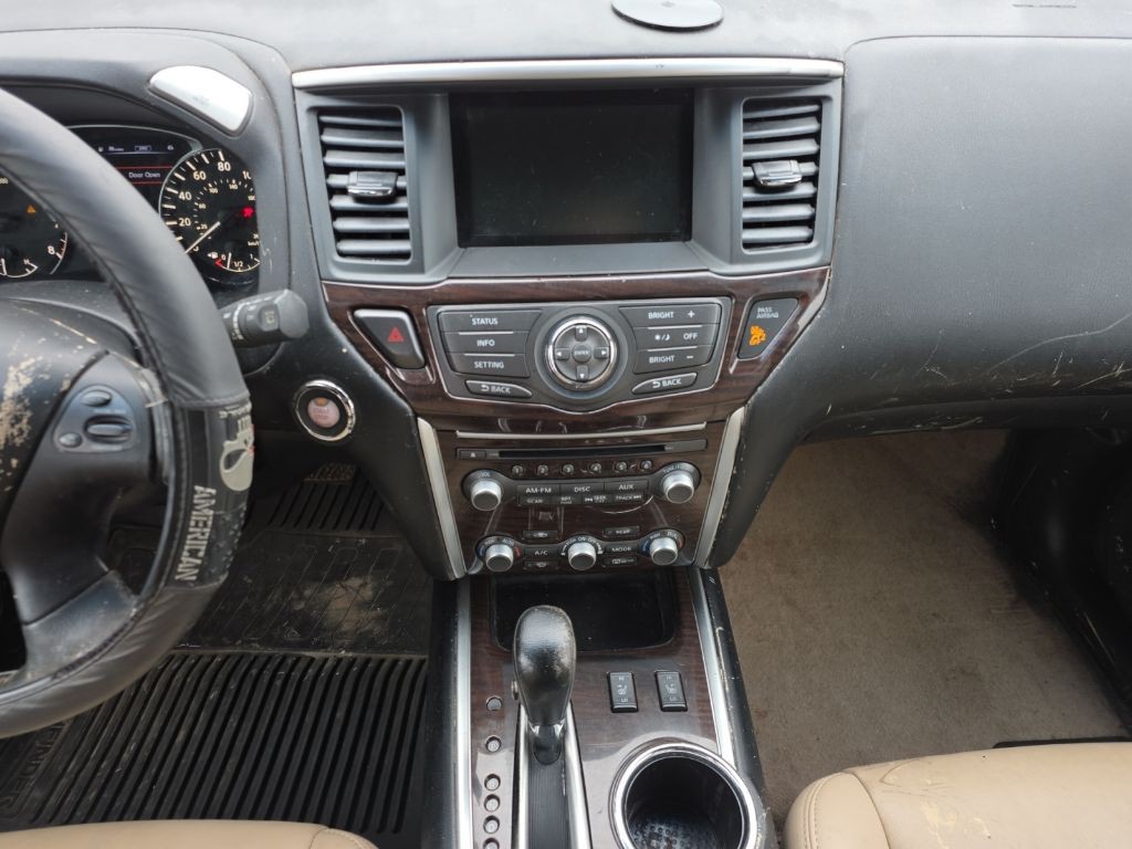 2014 Nissan Pathfinder Image 11