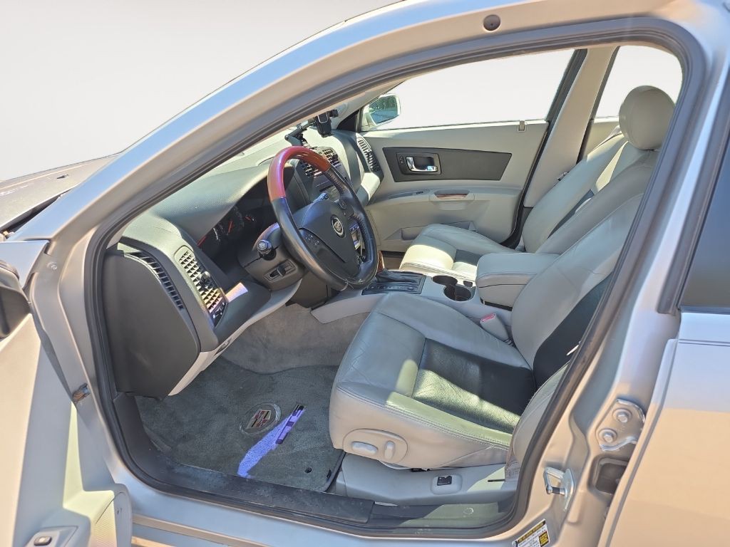 2004 Cadillac CTS Image 9